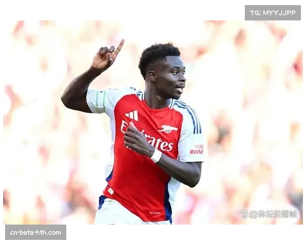 萨卡迎来英超200场里程碑 获官方纪念奖表彰成就